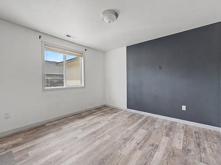 1909 Allen Ave — Photo 29