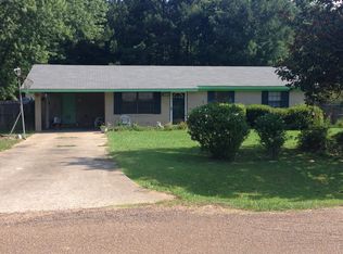 1201 Fern St, Forest, MS 39074
