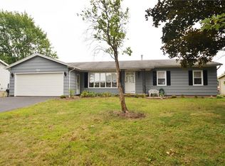 30 Sudbury Dr, Rochester, NY 14624