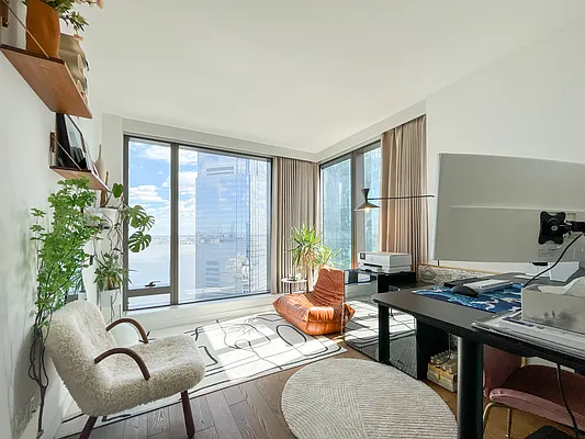 Rented by EASYRENT REALTY LLC | media 4