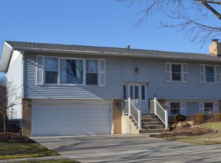 15454 Orogrande Dr, Oak Forest, IL 60452