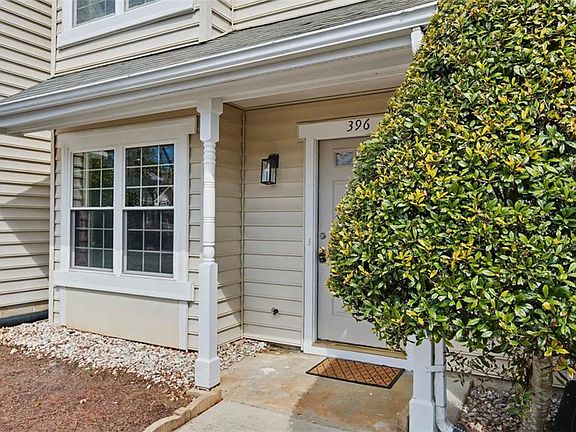 3rd image of 396 Rivers Ridge Cir