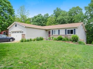 1077 Brookside Dr, Grand Ledge, MI 48837