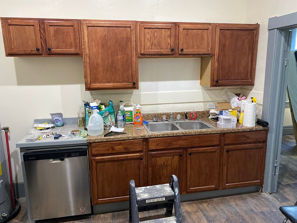 1st image of 405 N Brown St