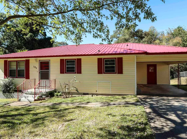 704 Olga Anne Dr, Weaver, AL 36277