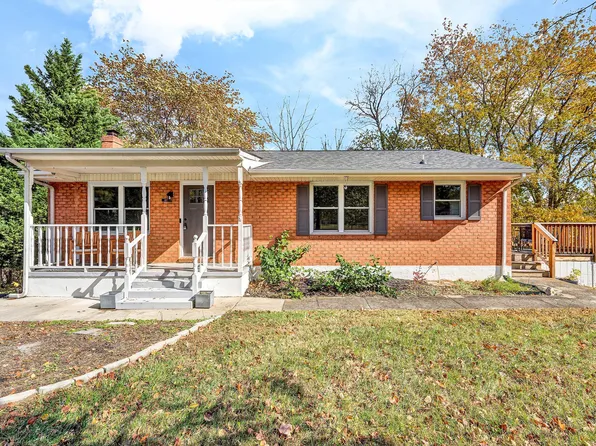 143 Lenox Cir, Roanoke, VA 24019