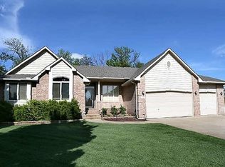 15624 W Hendryx Ct, Goddard, KS 67052