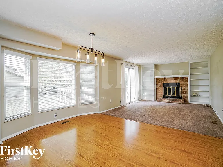 12111 Peppermill Ln — Photo 3