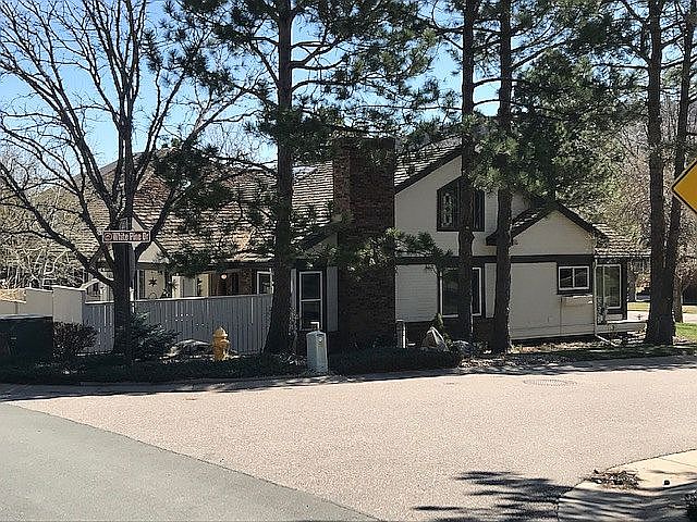 2nd image of 19 Pinyon Pine Rd