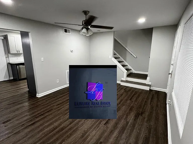 139 Peyton Pl SW — Photo 4