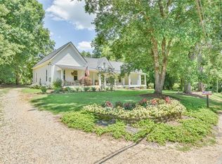 203 New St, Hoschton, GA 30548