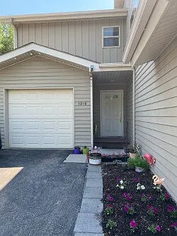 3 bed, 3.5 bath, 1920 sqft, $2,650 — Photo 1