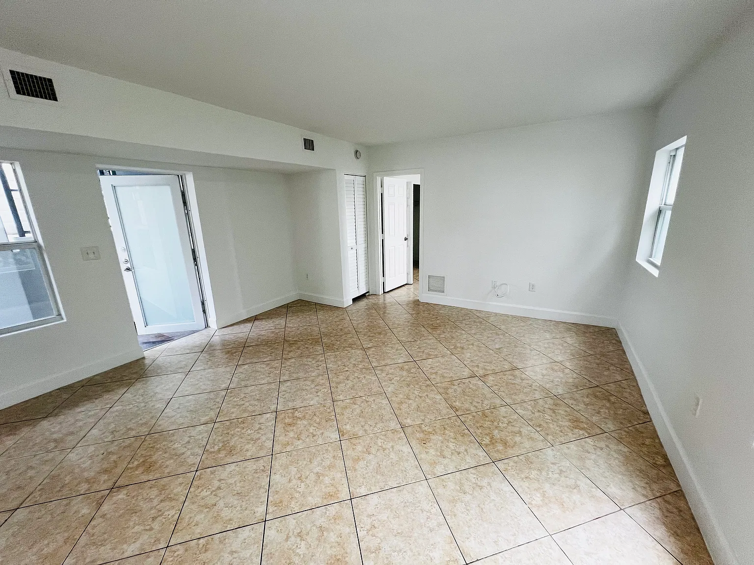 1 bed, 800 sqft, $2,250 — Photo 3