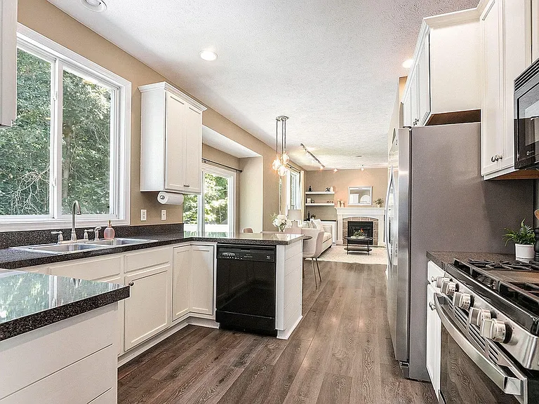 3617 Running Brook Dr SE — Photo 6