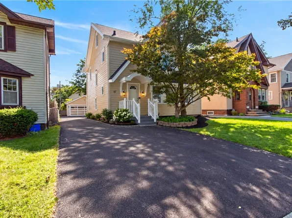 67 Harwick Rd, Rochester, NY 14609