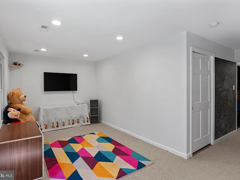 10267 Green Holly Ter — Photo 35