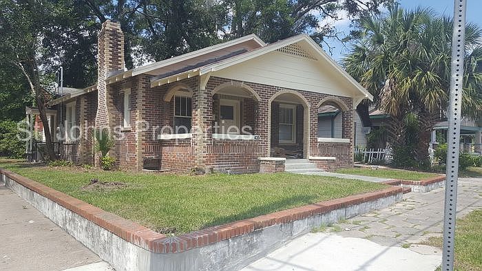1st image of 435 W 23rd St