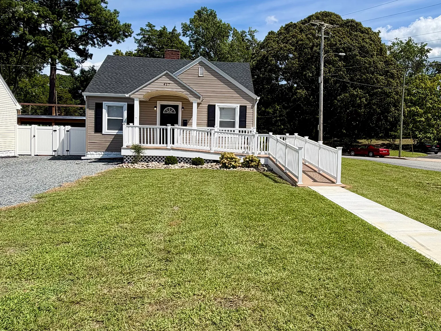 2 bed, 900 sqft, $1,500 — Photo 3