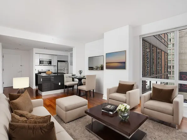350 W 42nd St APT 12C, New York, NY 10036
