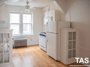 3902 W Argyle St APT 3A, Chicago, IL 60625