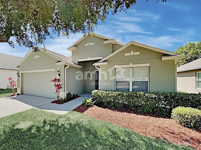 992 Stanvoy St — Photo 1
