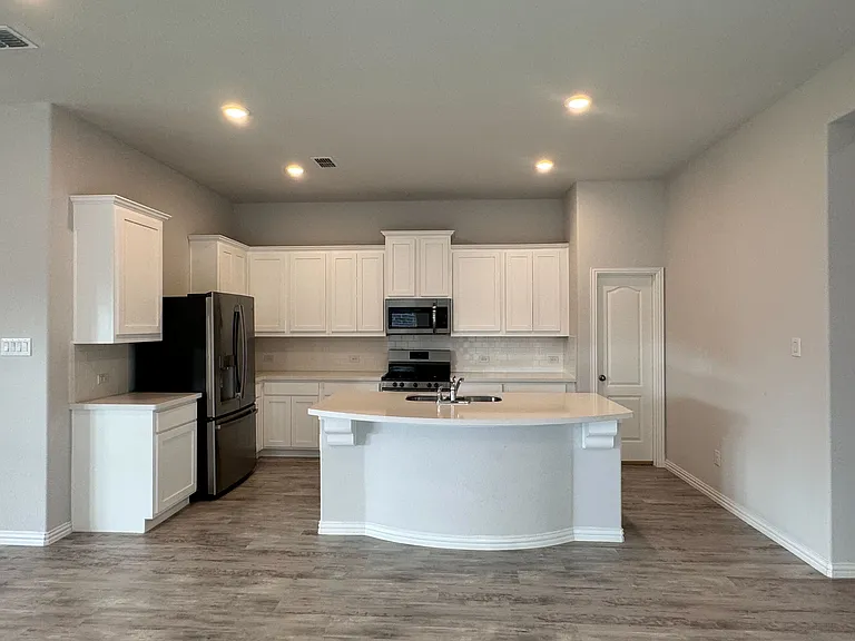 447 Prairie View Dr — Photo 6