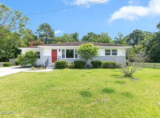 712 Country Club Rd, Jacksonville, NC 28546