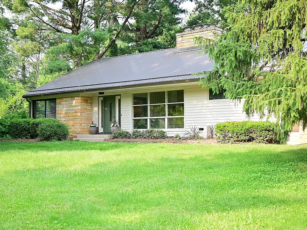 411 S Pleasant Ridge Rd photo 1