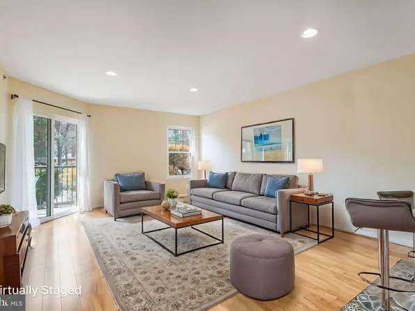 3313 Wyndham Circle #1218, Alexandria, VA 22302