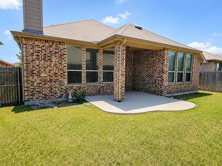 1501 Toucan Dr — Photo 25