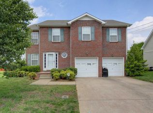 1041 Harding Dr, Clarksville, TN
