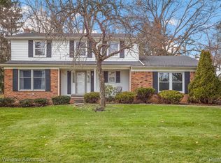 21183 E Chigwidden St, Northville, MI