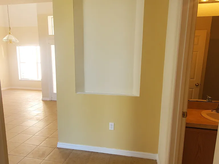 148 Columbia Dr — Photo 24