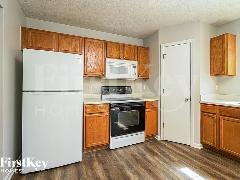 2645 Ninfield Dr — Photo 8