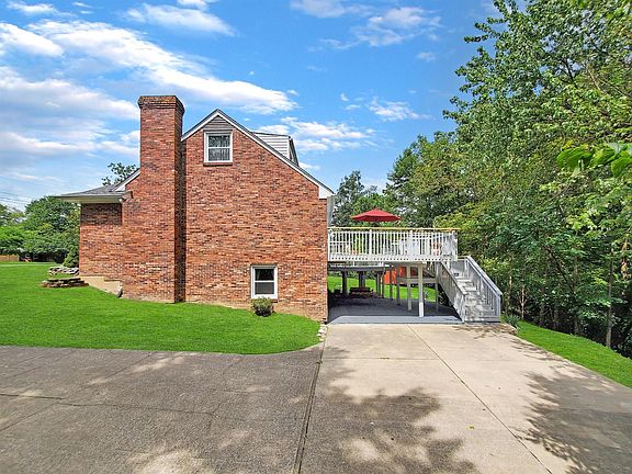 3rd image of 116 Armitage Dr