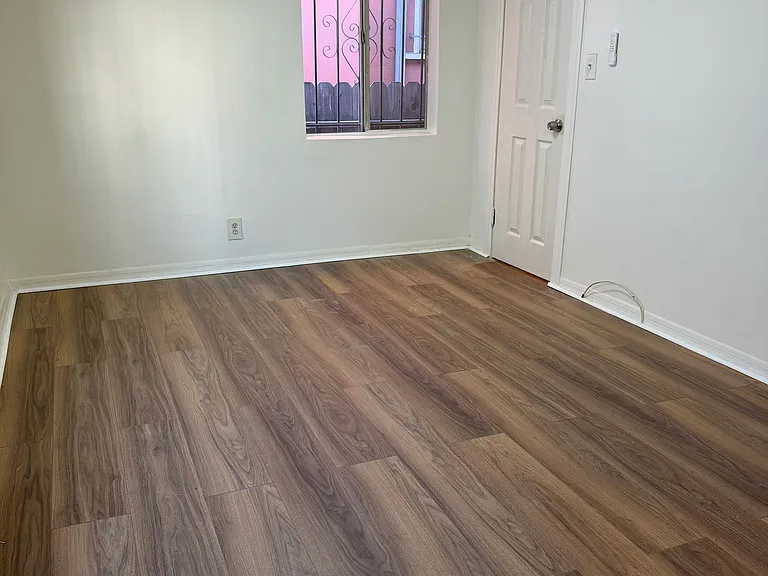1322 N Serrano Ave — Photo 9