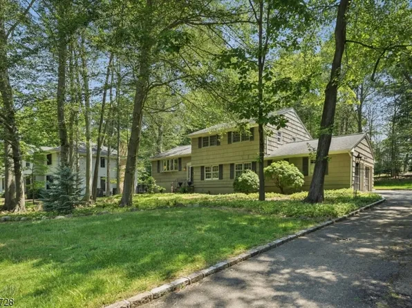 78 Evergreen Dr, North Caldwell Boro, NJ 07006