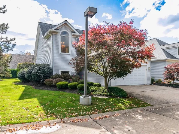 11322 Glen Eagles Dr, Painesville, OH 44077