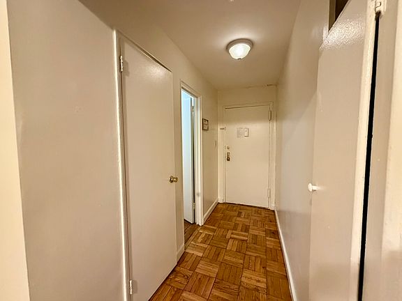 5th image of 315 Ovington Ave APT 2