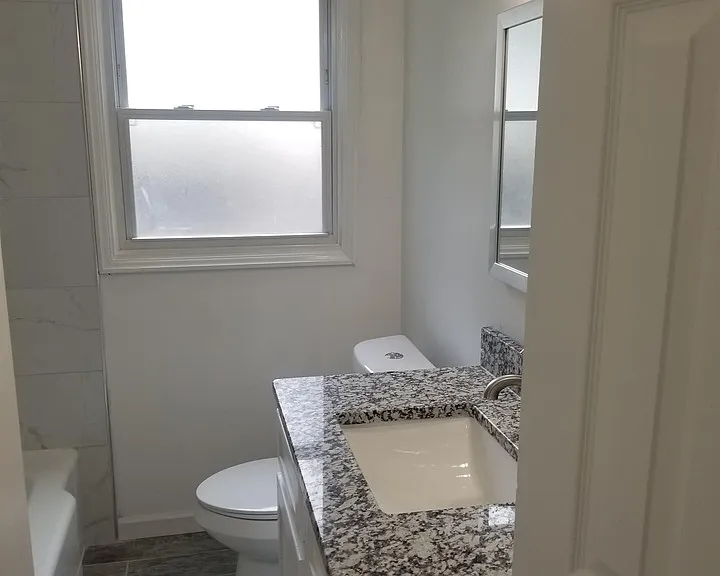 2467 Calvin Ave — Photo 16
