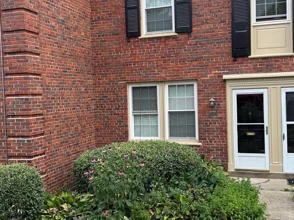 2700 13th Rd S APT 381, Arlington, VA 22204