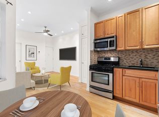 28 Perry St APT 2E, New York, NY 10014