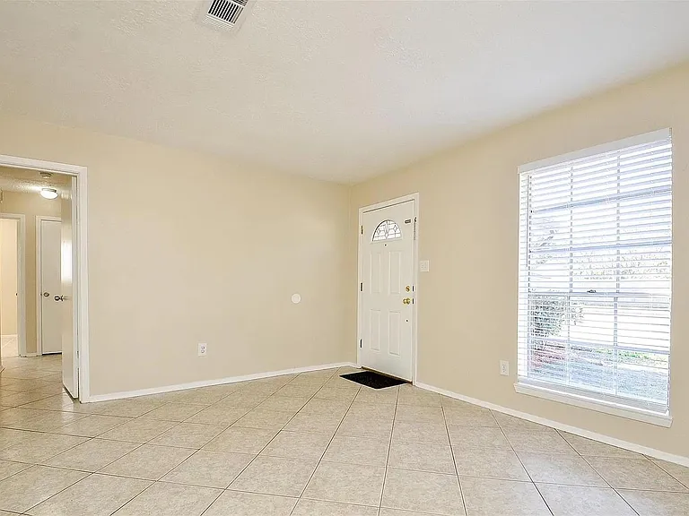 10119 Leawood Blvd — Photo 4