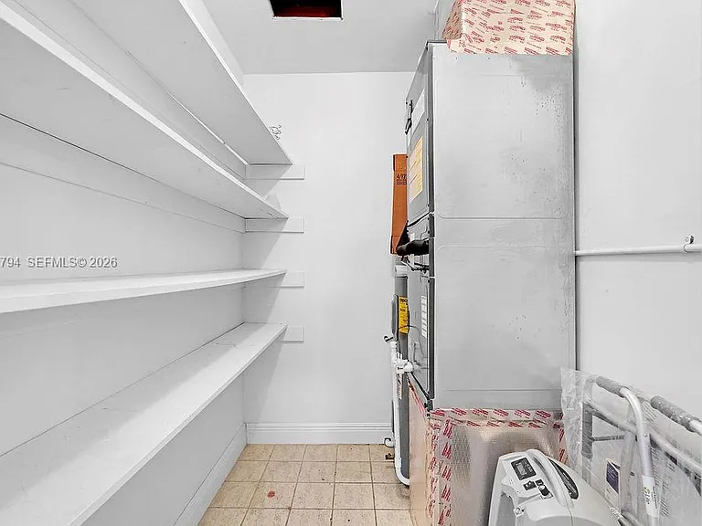 2419 Pierce St — Photo 24