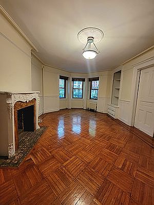 1st image of 612 11th St #1