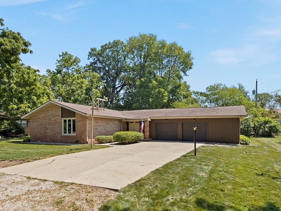 706 E Woodland Dr, Saint Joseph, IL 61873 Zillow