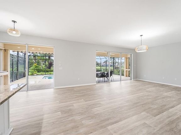 5th image of 2133 Fairmont Ln
