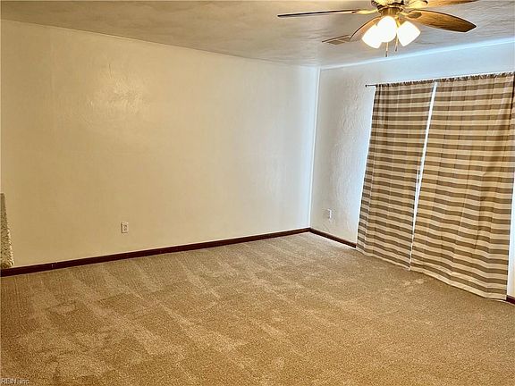 3rd image of 718 Wickford Dr