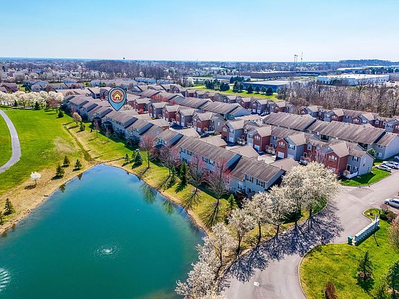 3rd image of 755 Mystic Pointe Dr