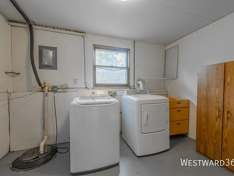 2221 Belmont Ave #SFH — Photo 25